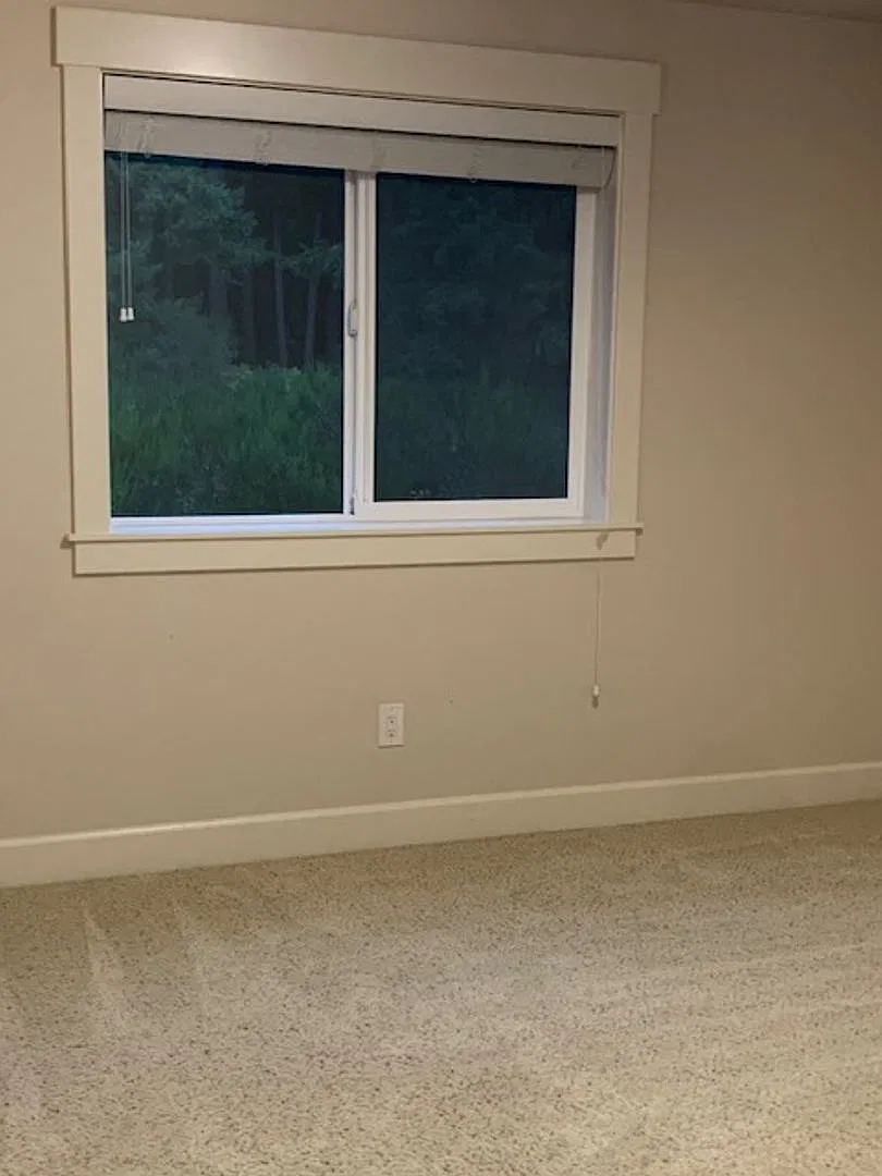 Modern 4-Bedroom Bothell Home with Chef's Kitchen, Loft & Covered Outdoor Living — Photo 4