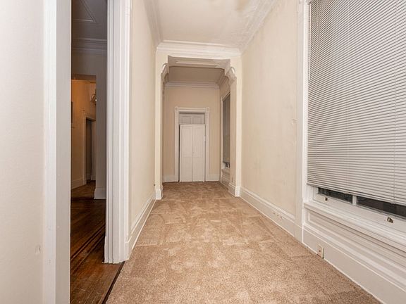 4th image of 2365 Auburn Ave #3