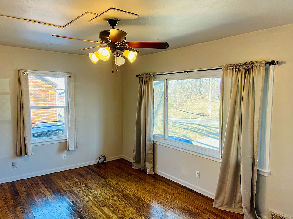 2nd image of 2118 23rd St