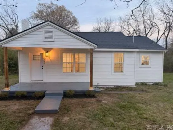 303 Lombardy Ln, Forrest City, AR 72335