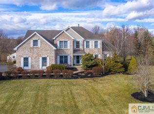 6 Bog Meadow Ln, Hampton, NJ 08827