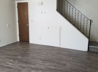 395 Buckeye Ter APT B, Redding, CA 96003