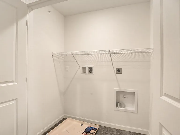 5300 Mendenhall Dr — Photo 17