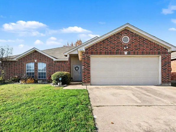 813 Wrentham Dr, Saginaw, TX 76179