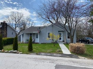 1005 S 3rd St, Ozark, MO 65721