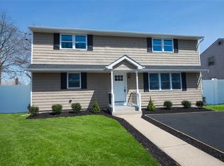 1291 Peapond Rd, North Bellmore, NY 11710