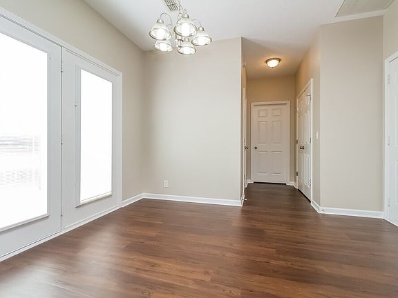 3rd image of 1949 Falsetto Ln