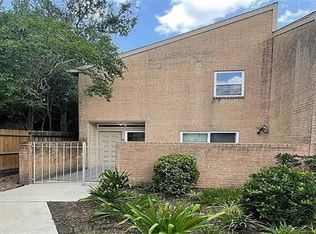2056 Augusta Dr, Houston, TX 77057