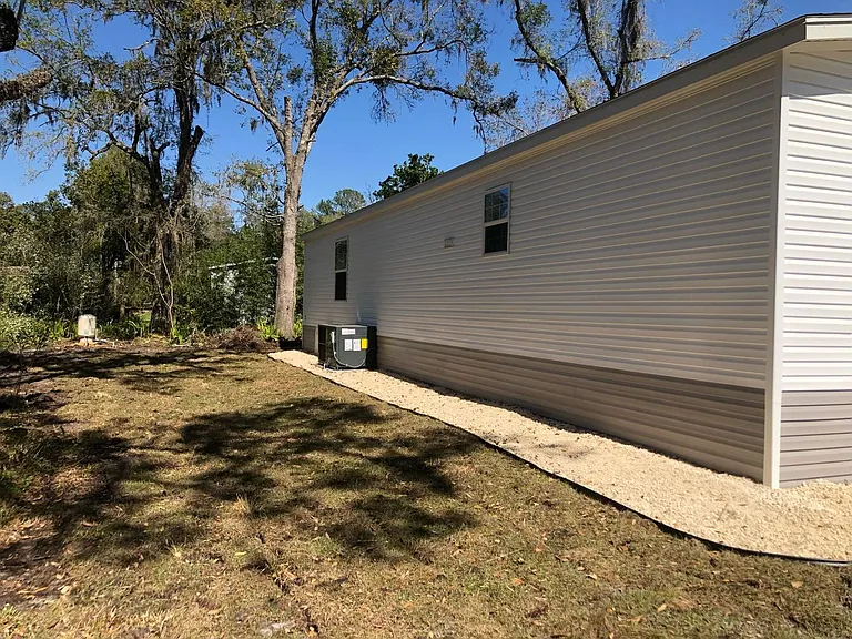 18043 Ferry Ave — Photo 13