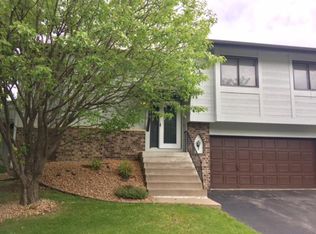 8303 Oakview Ct N, Maple Grove, MN 55369