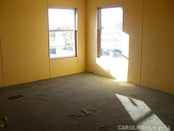 5th image of 2319 Dellinger Dr