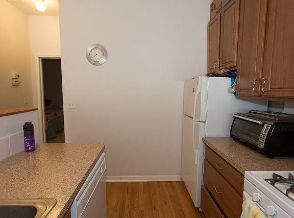 4th image of 1426 W Belmont Ave #F4