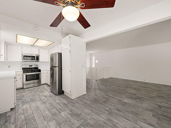 4th image of 36 S Greenwood Ave APT 2
