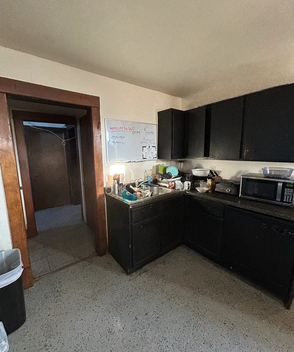 8 bed, 3.0 bath, 3193 sqft, $360 — Photo 4