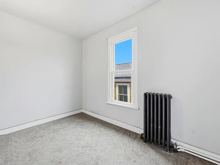 MIddle Bedroom