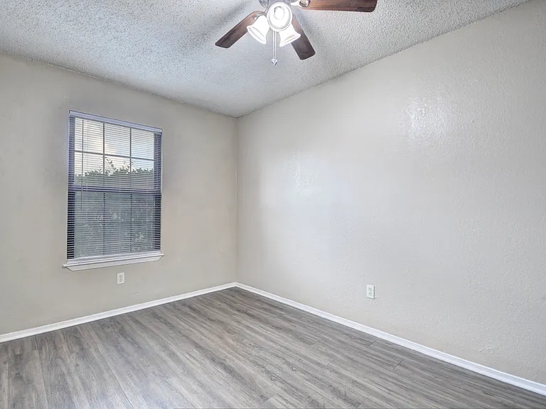 6321 Richland Plaza Dr #A — Photo 10