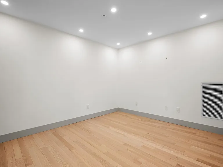 1111 Hardscrabble Rd — Photo 12