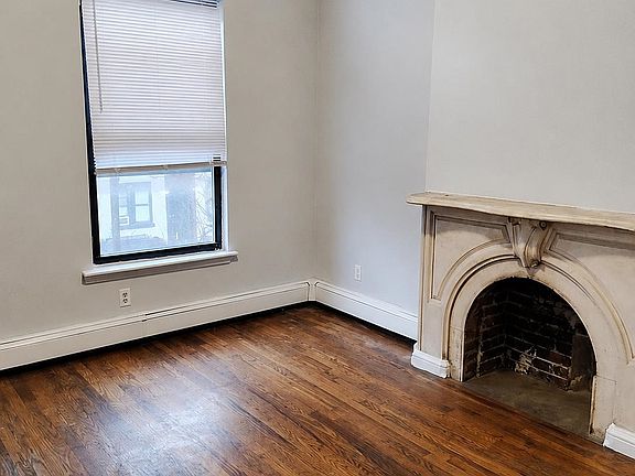 2nd image of 600.5 Grove St #2