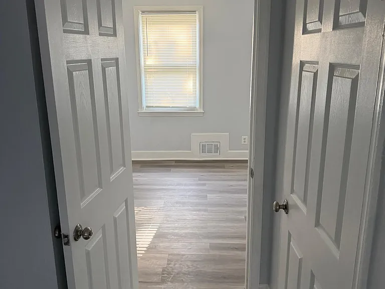 302 Denison St — Photo 12