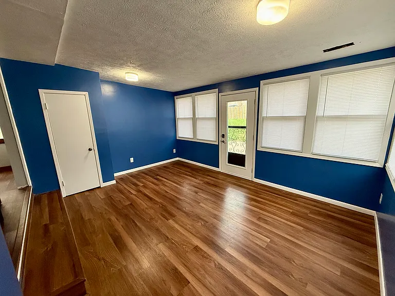 5109 S 83rd St — Photo 12