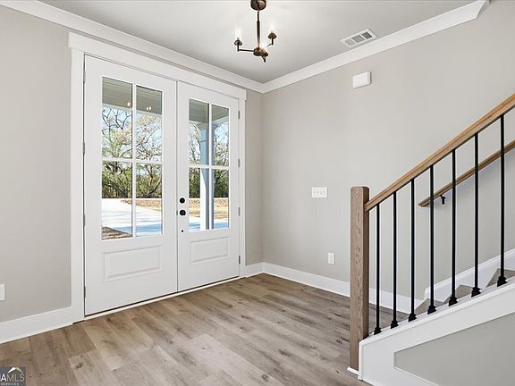 4th image of 124 Maney Dr