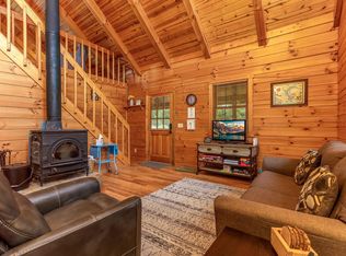 35 White Rd, Nelsonville, OH 45764