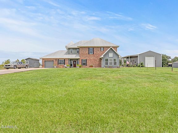 3rd image of 358 Fleur De Lis Ln