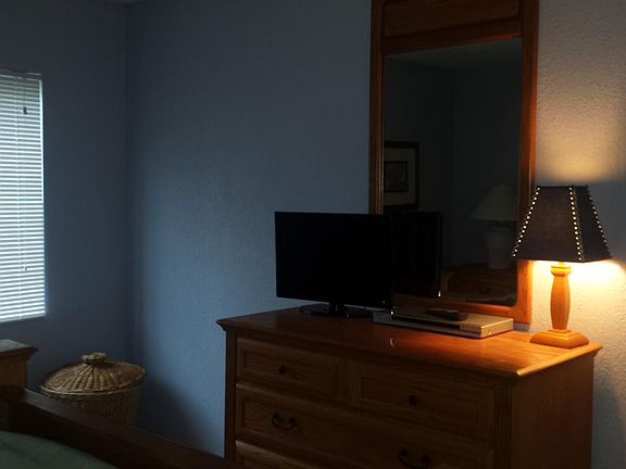 5th image of 4603 Bayshore Dr APT F1