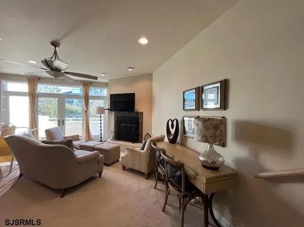 7701 Atlantic Ave APT 11, Margate City, NJ 08402