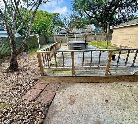 2nd image of 17719 Cassina Dr #17719