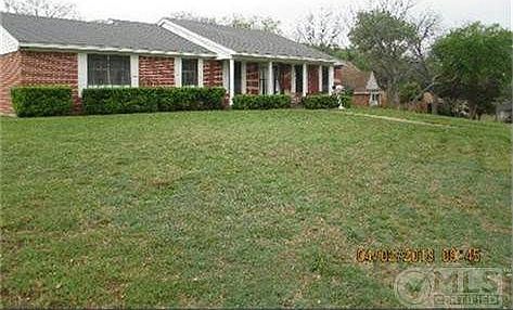 1st image of 6821 Golf Hill Dr
