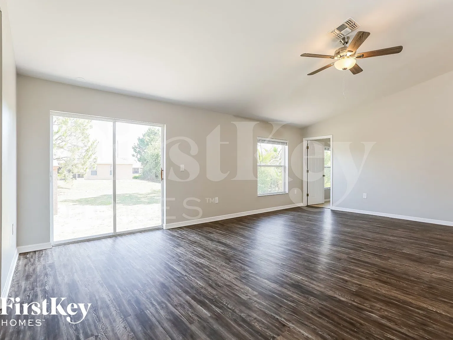 3 bed, 2.0 bath, 2020 sqft, $2,460 — Photo 3