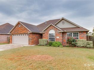 6012 S 39th St, Rogers, AR 72758