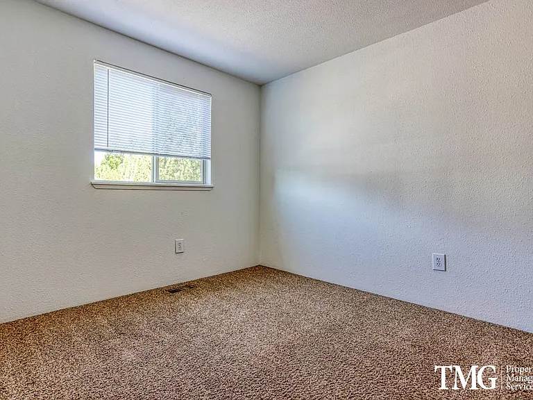 The Illahee Apartments — Photo 48