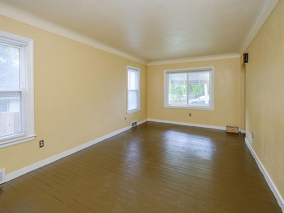 5th image of 520 Chicago Ave