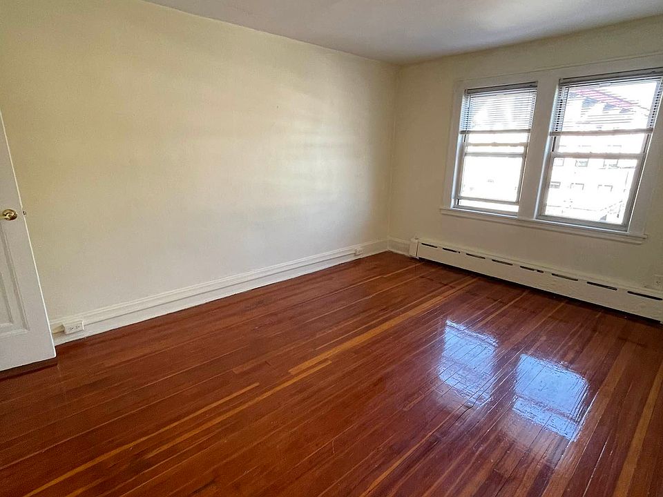 1st image of 22-60 26th St #2