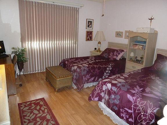 Large Bedroom