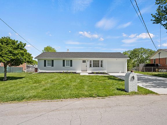 2nd image of 100 Blue Grass Dr