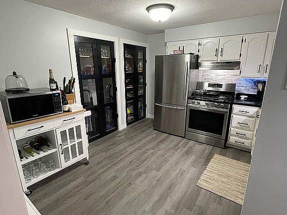 3rd image of 12 Josephine St APT 206
