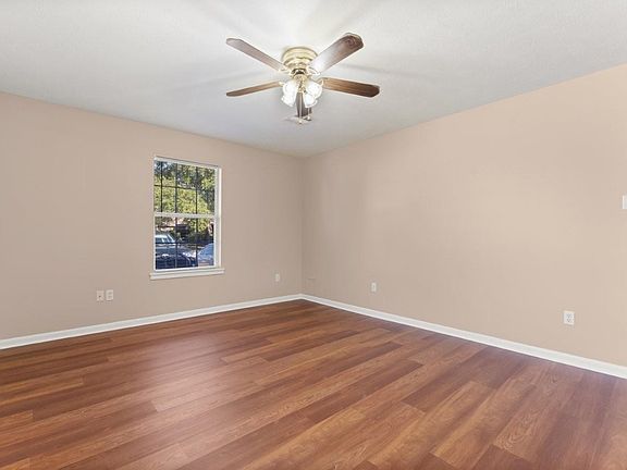 4th image of 80 Dogwood Ln APT 3