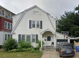 90 Lexington St, Hamden, CT 06514