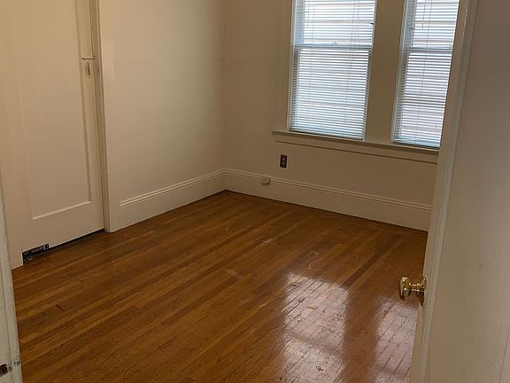 5th image of 3044 Steiner St