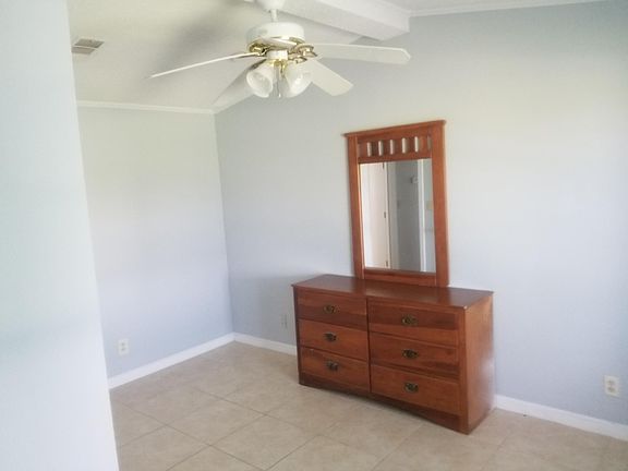 5th image of 702 Copano Bay Dr