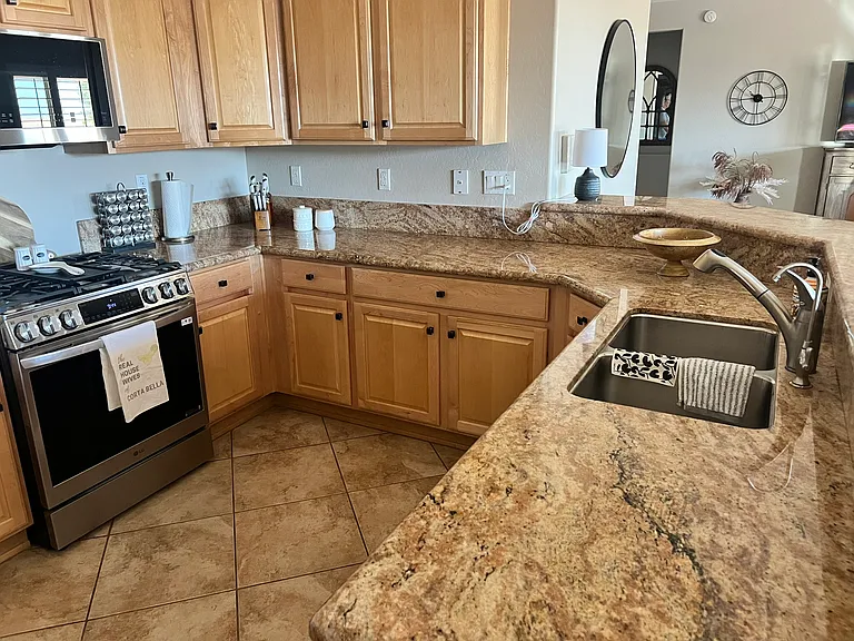 23321 N Las Positas Ct — Photo 7
