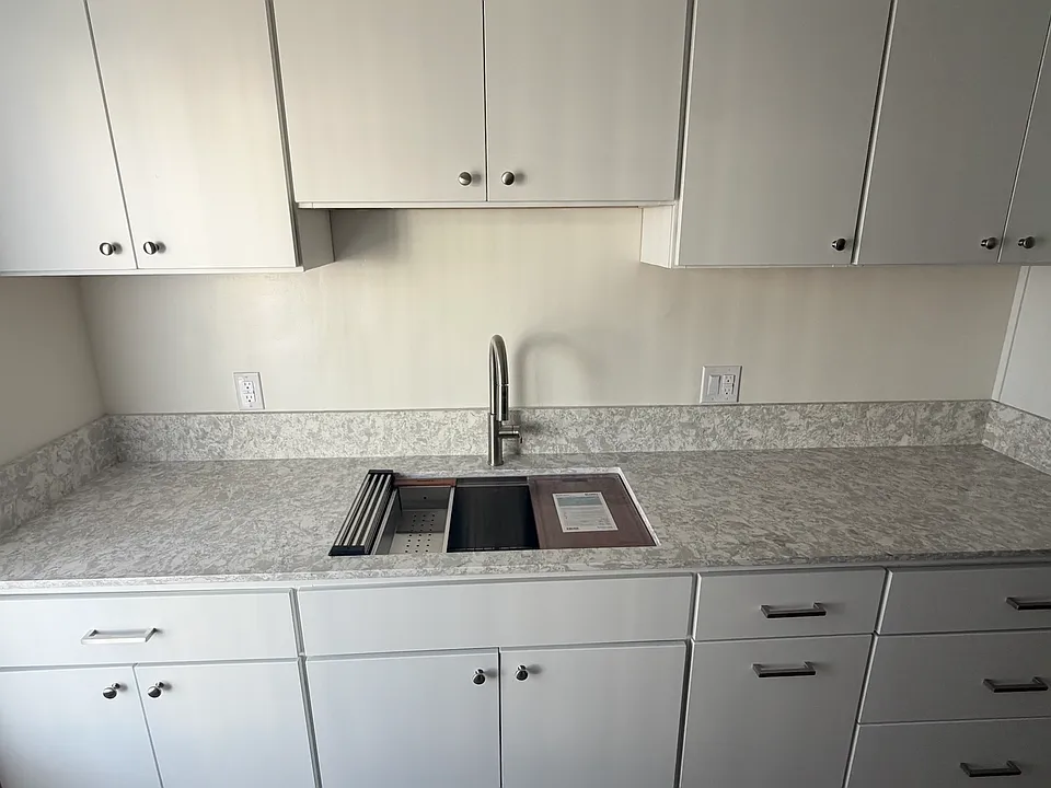 1153 S Norton Ave #5