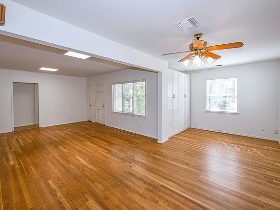 4th image of 6324 Ben Ave
