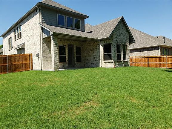 2nd image of 3116 Maplewood Dr