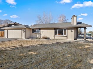 885 Creek View Dr, Reno, NV 89511