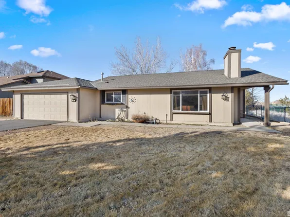 885 Creek View Dr, Reno, NV 89511