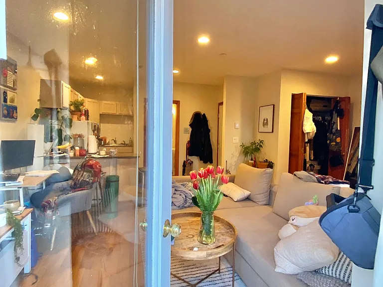 57 Clarendon St #6 — Photo 8
